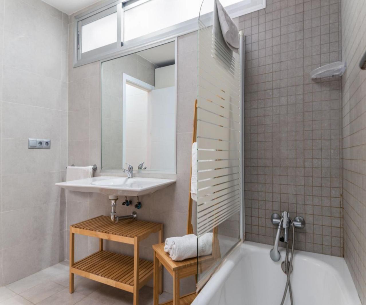 Apartamento a 5 min de calle Larios con parking Málaga Exterior foto