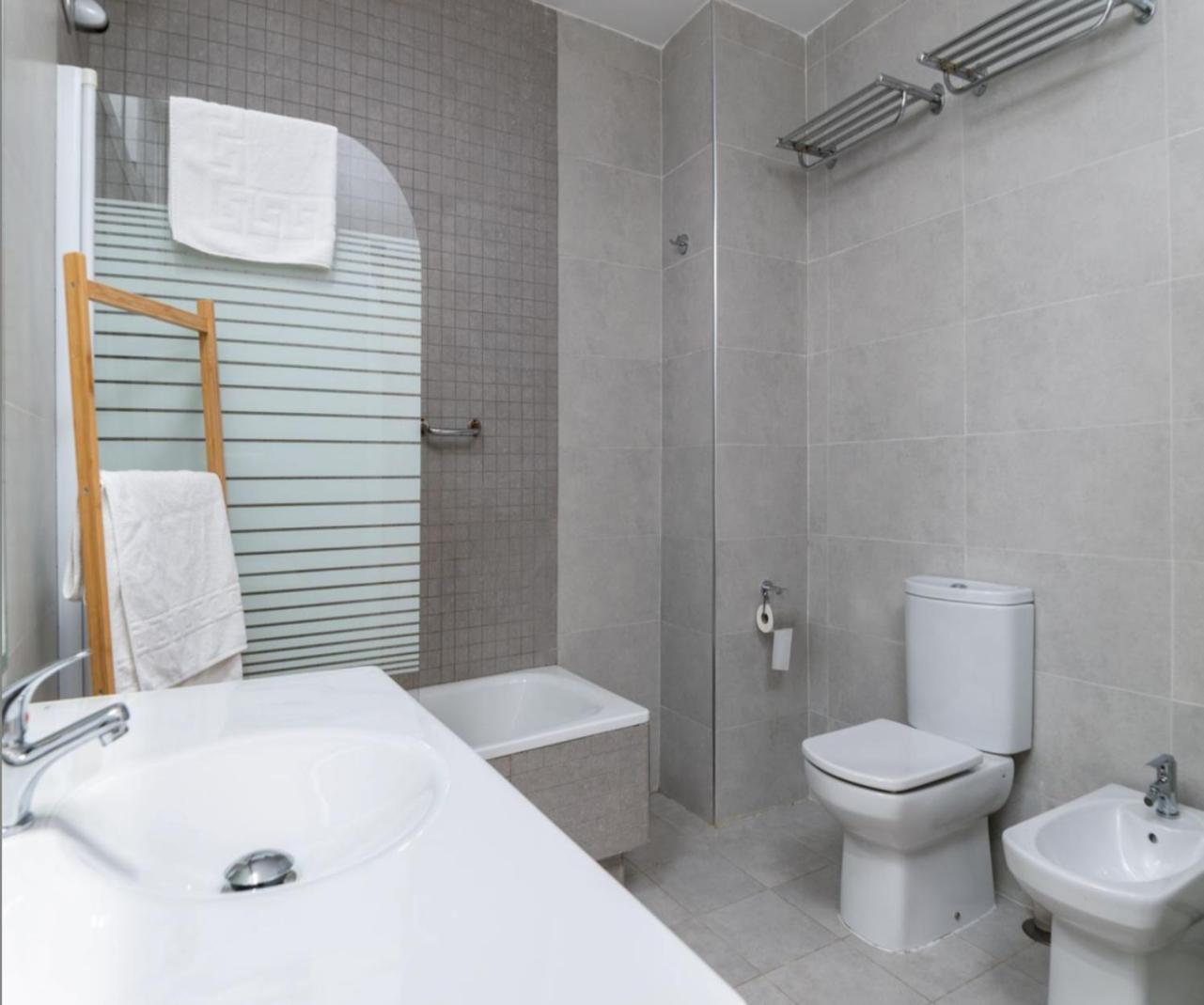 Apartamento a 5 min de calle Larios con parking Málaga Exterior foto